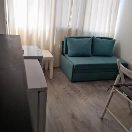 Apartamento 7 *